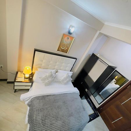 Diary Hotel Dar es Salaam Esterno foto