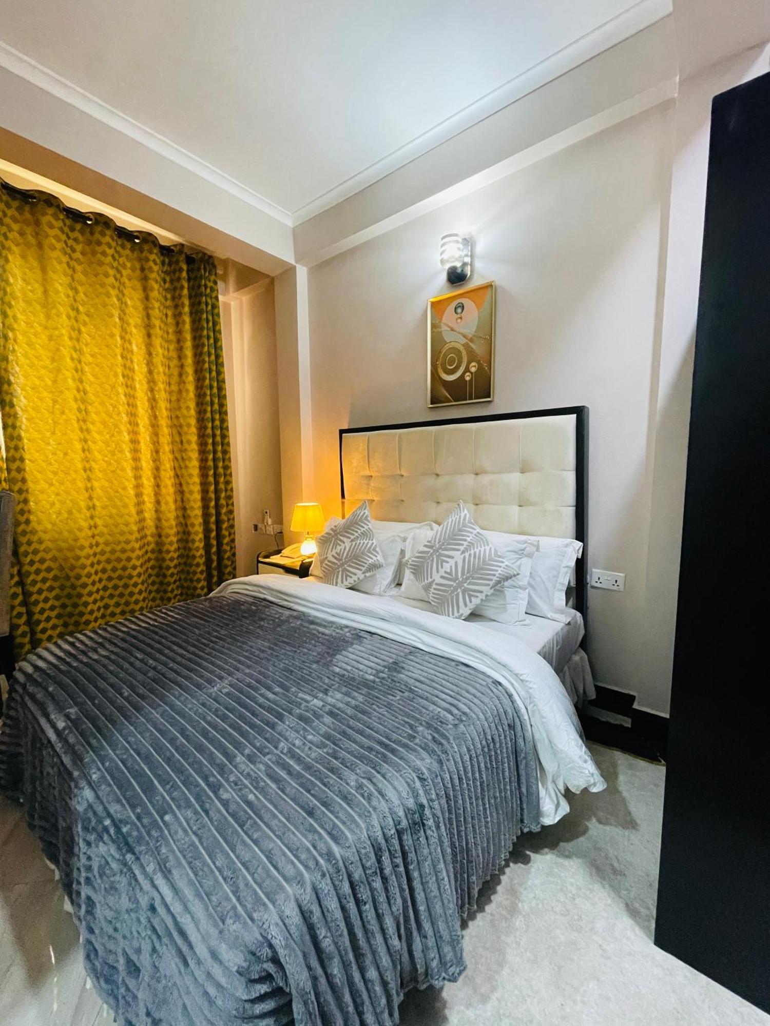 Diary Hotel Dar es Salaam Esterno foto